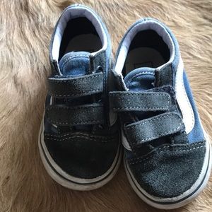 Size 5.5 toddler vans.